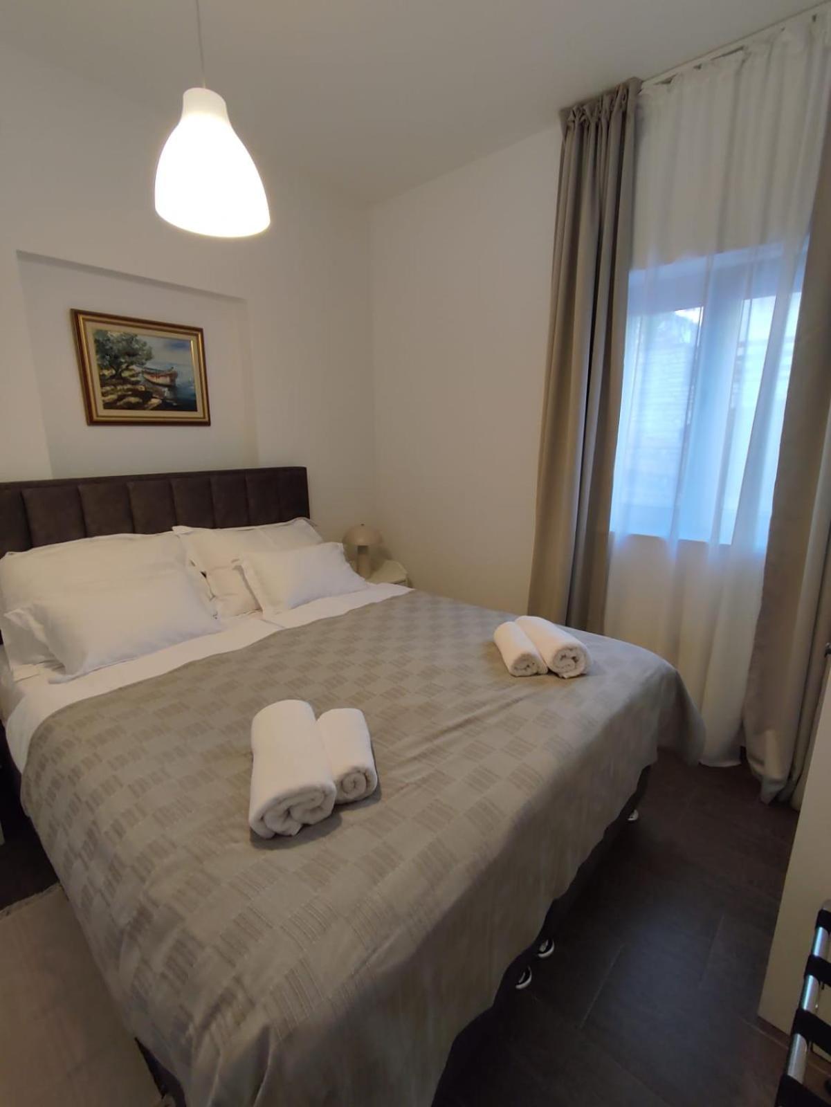Residence Jonathan Biograd Na Moru Extérieur photo